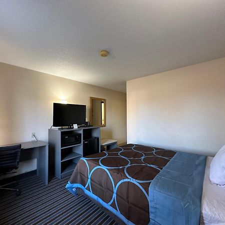 Отель Super 8 By Wyndham Columbia Clark Lane Экстерьер фото