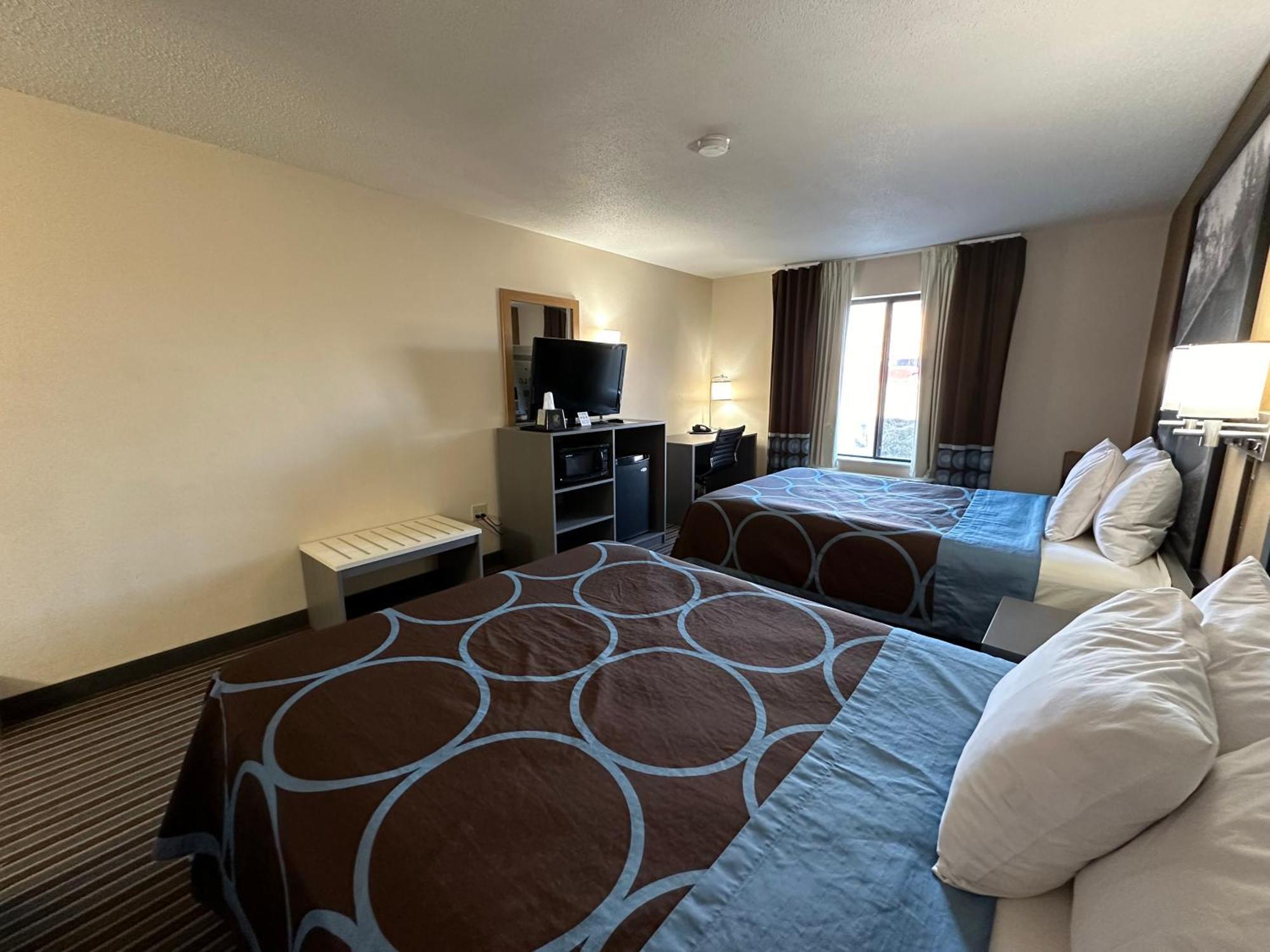 Отель Super 8 By Wyndham Columbia Clark Lane Экстерьер фото