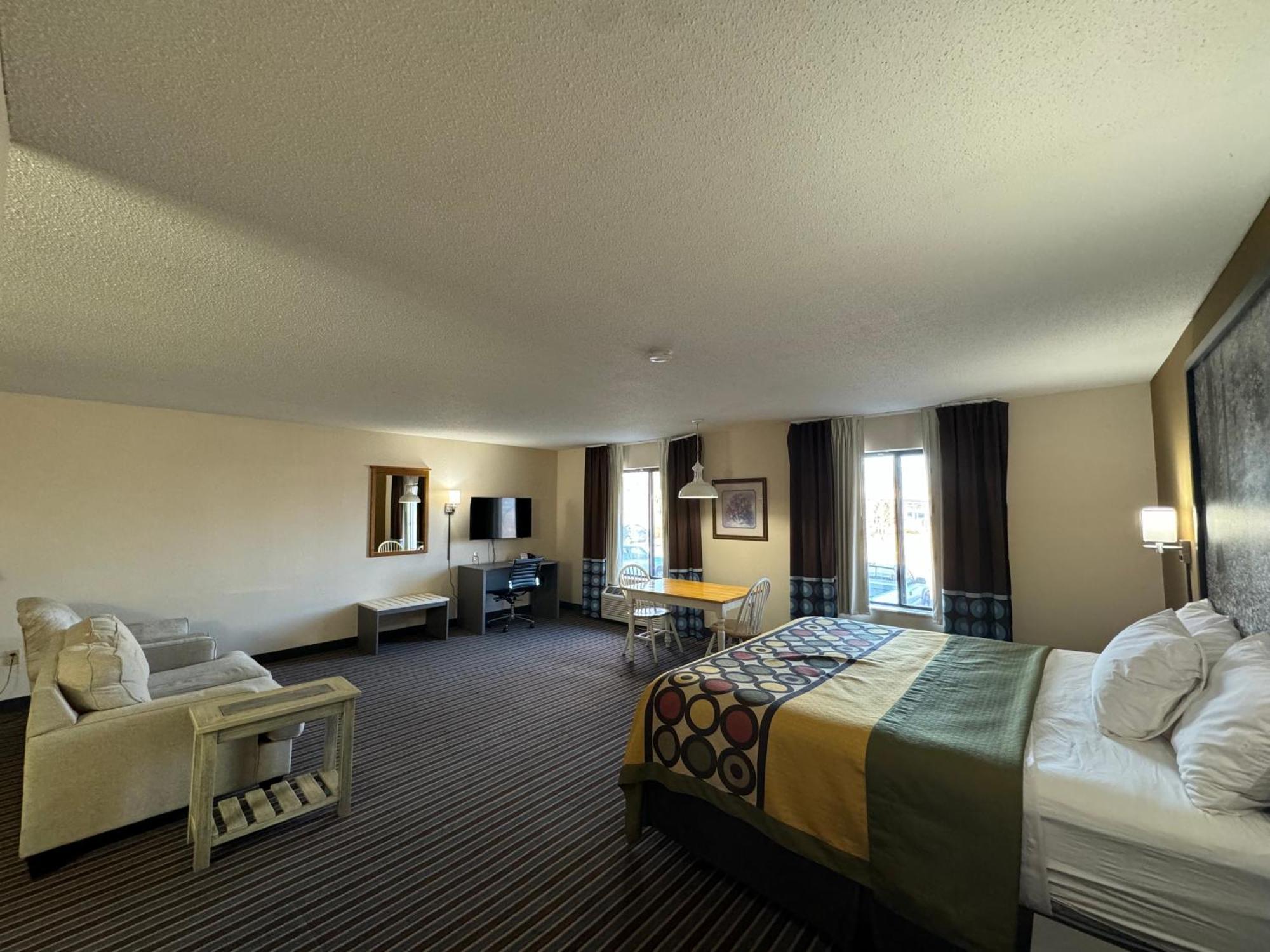 Отель Super 8 By Wyndham Columbia Clark Lane Экстерьер фото