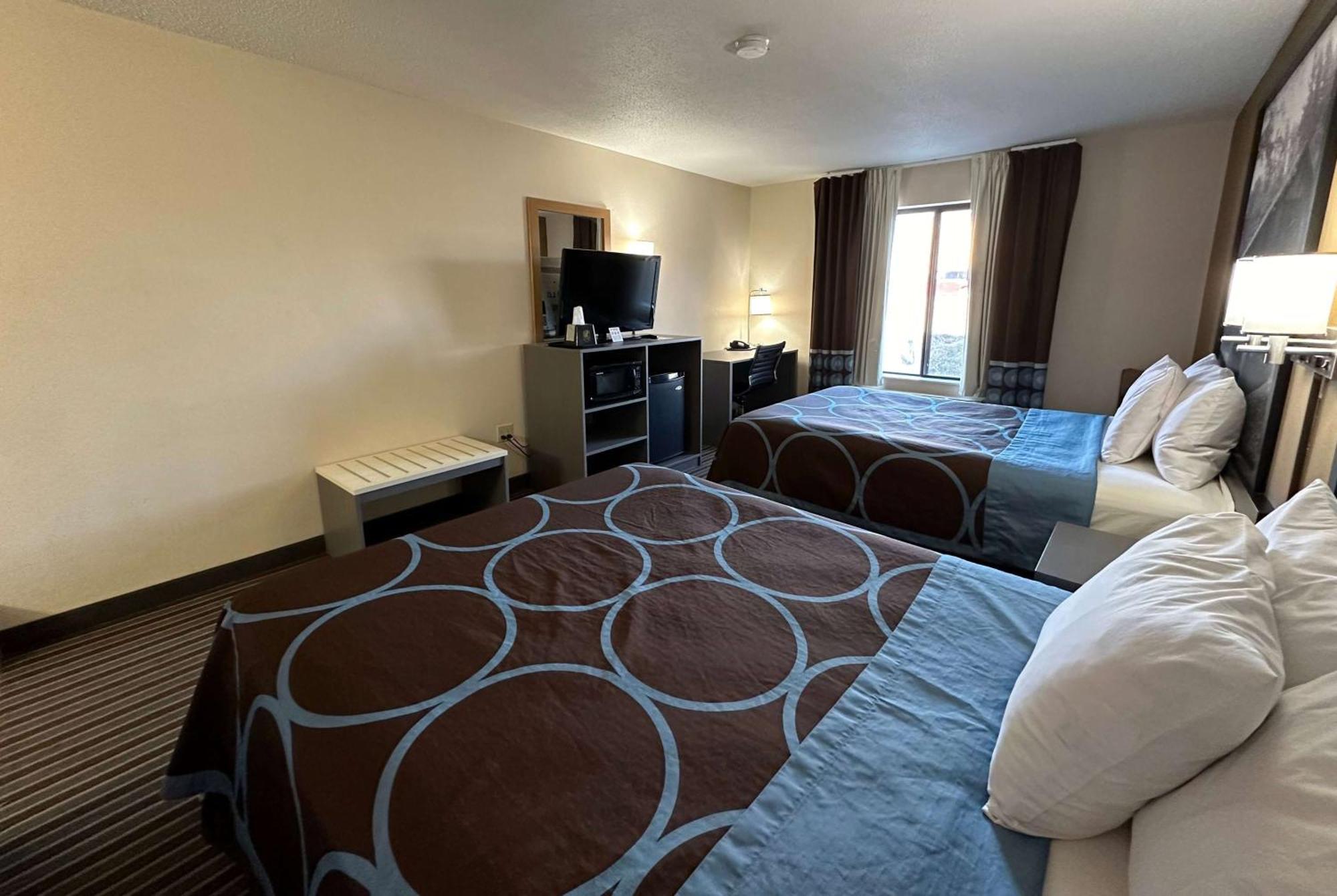 Отель Super 8 By Wyndham Columbia Clark Lane Экстерьер фото