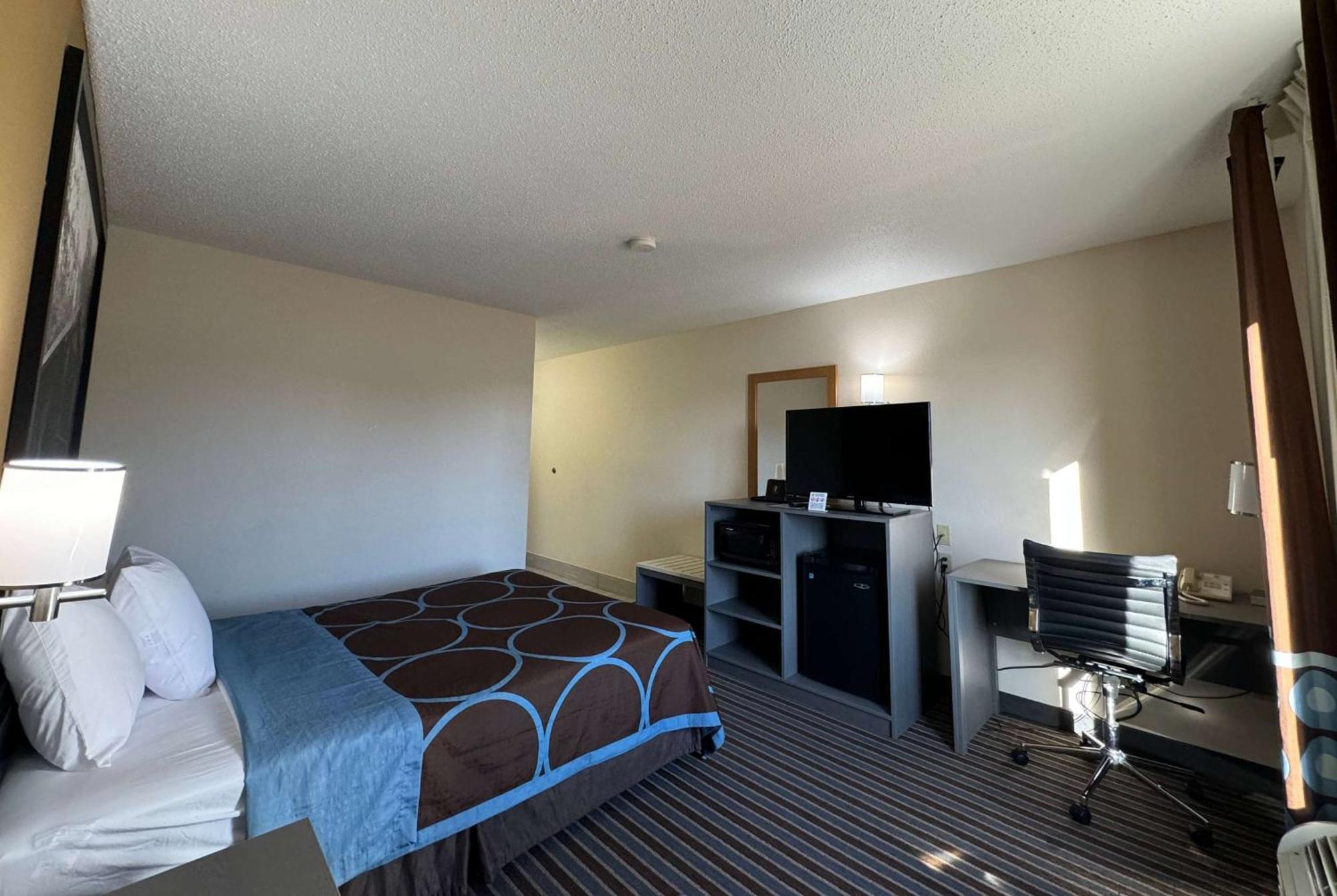 Отель Super 8 By Wyndham Columbia Clark Lane Экстерьер фото
