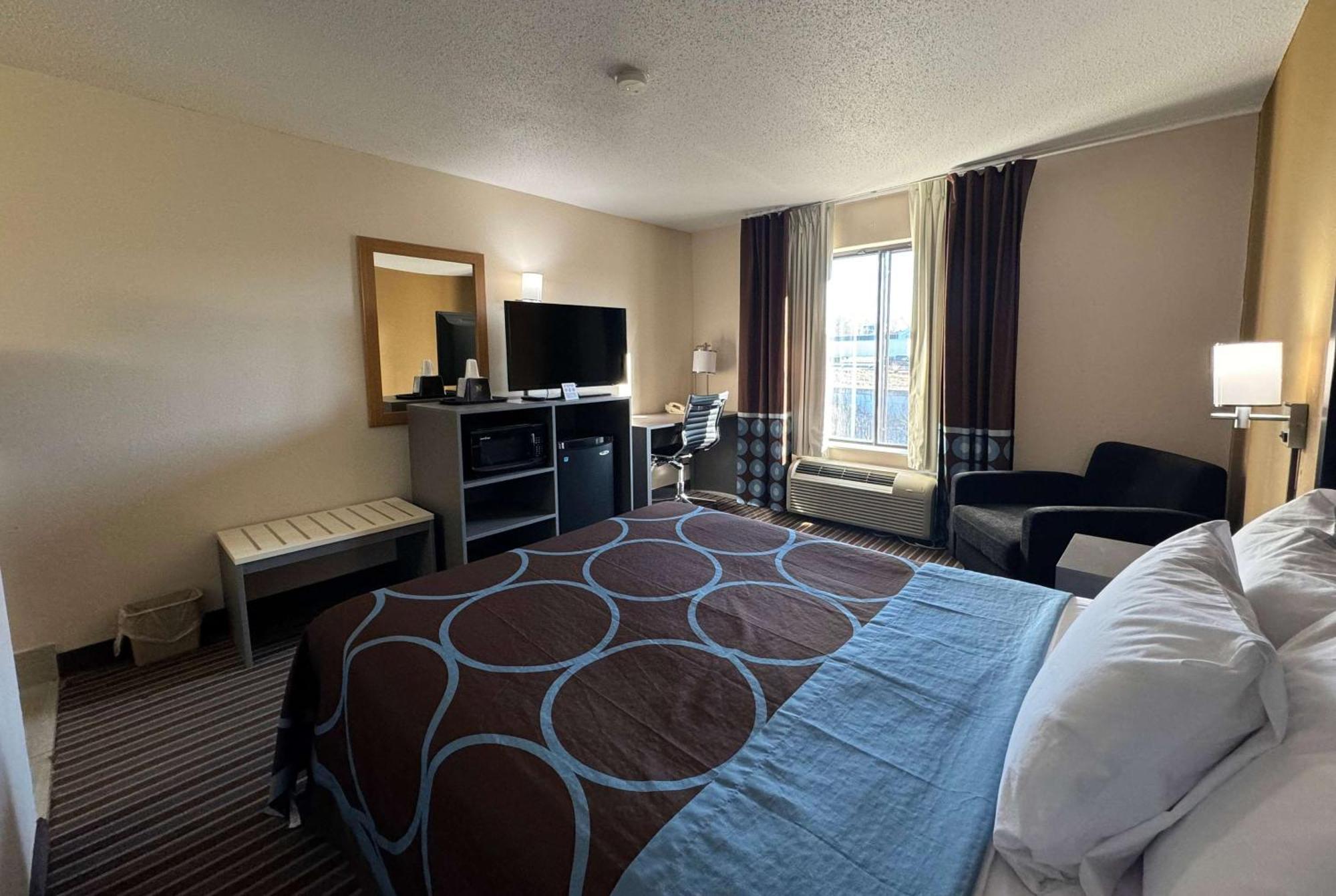 Отель Super 8 By Wyndham Columbia Clark Lane Экстерьер фото